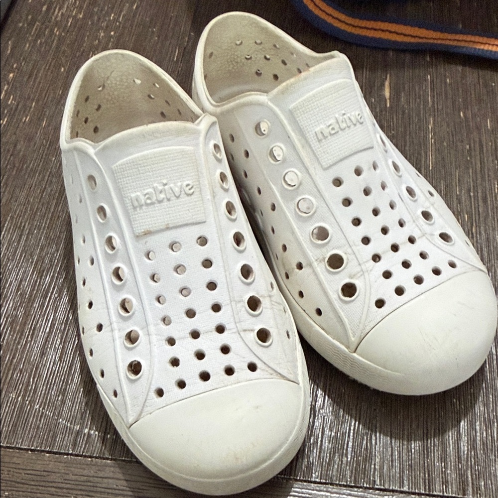 Native Kids Shoes - size 10